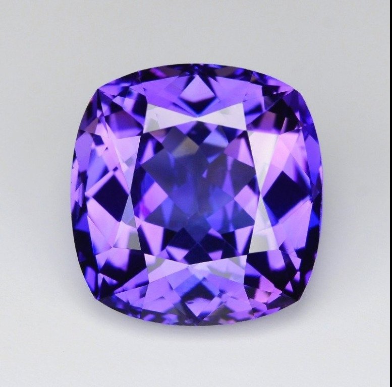 Violet Tanzanite  - 13.00 ct - Gem research Swiss Lab (GRS) - *No Heat* - Vivid Purple #1.1