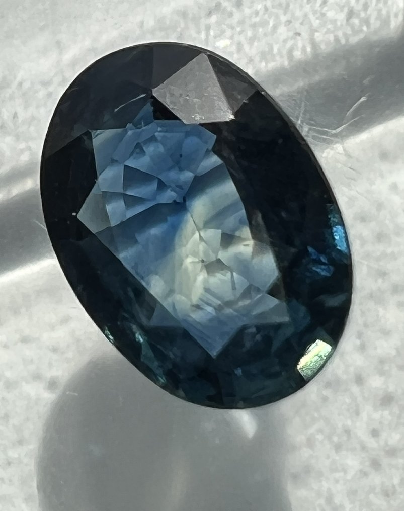 Blue, Green Sapphire  - 0.88 ct - Antwerp Laboratory for Gemstone Testing (ALGT) - Deep Blue (Greenish) #1.2