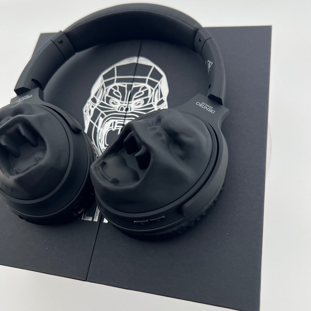 Richard Orlinski (1966) - Headphones King Kong (black) #1.0