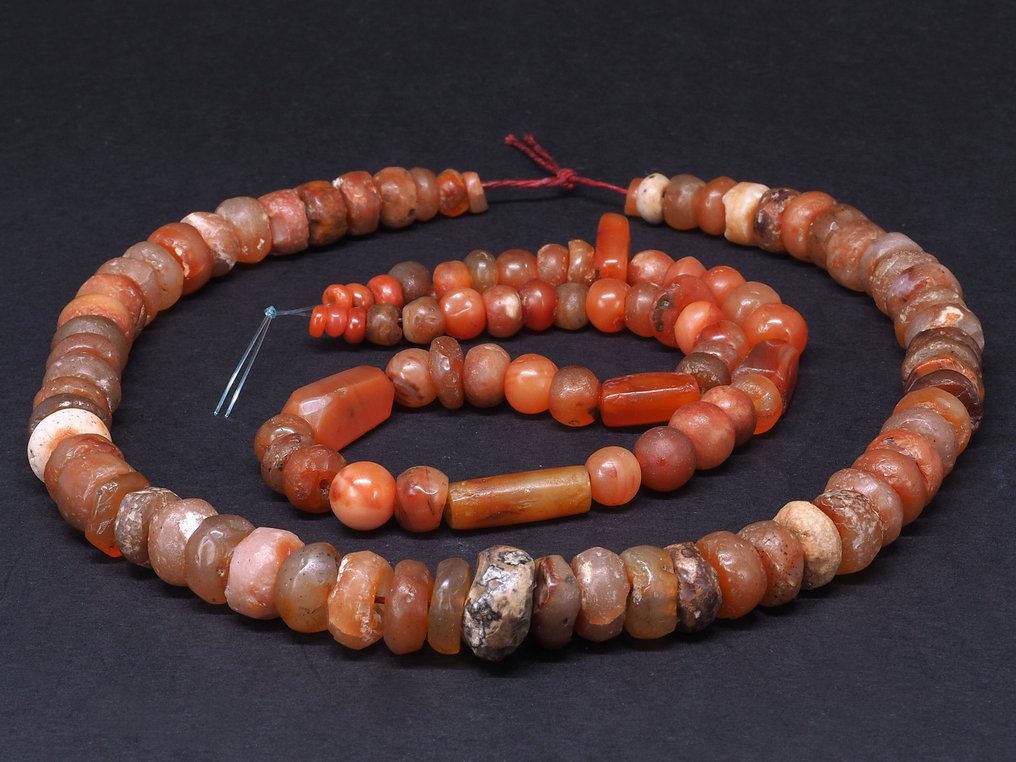 Carnelian, banded agate, jasper - String of beads #2.2