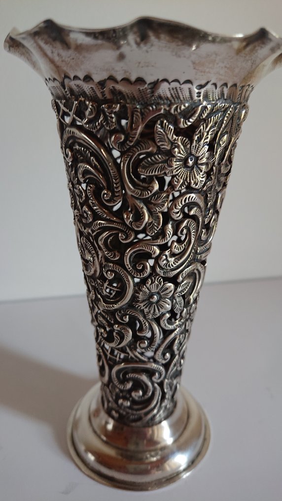 Vase  - Silver #2.1