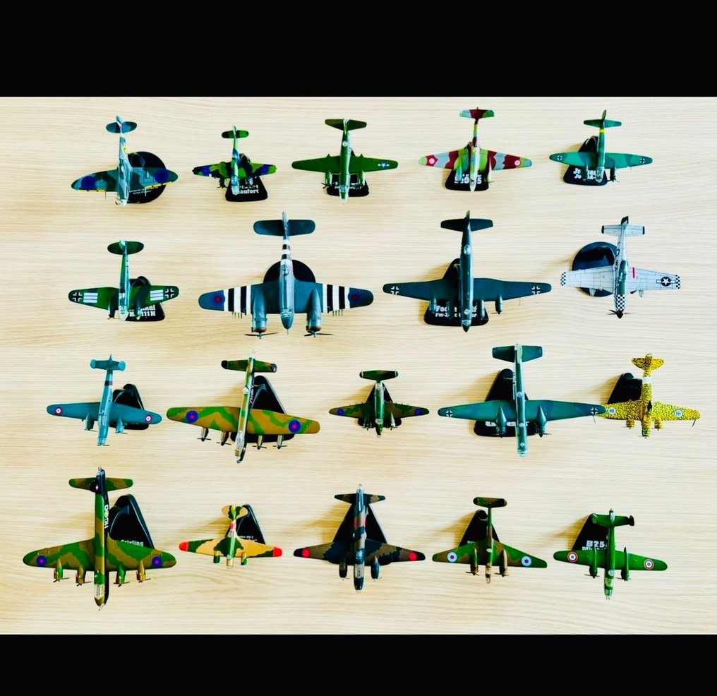 19 selection military Collection Fly story Diverse scale - Modell repülőgép  (19) #1.1
