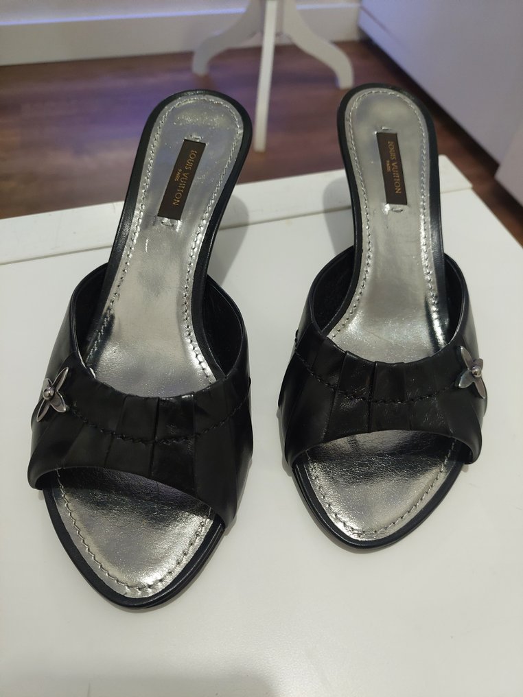 Louis Vuitton - Sandalen - Größe: Shoes / EU 37 #1.1