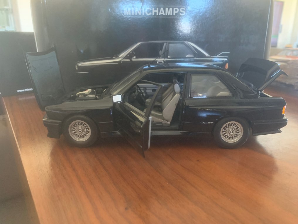 Minichamps 1:18 - Modellbil -BMW M3 Street (1987) #1.1