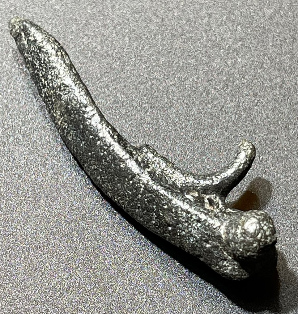 Romerska antiken Brons Amulett formad som en Phalus (Längre som vanligt) - Symbol för erotik och fertilitet. Med en #1.1
