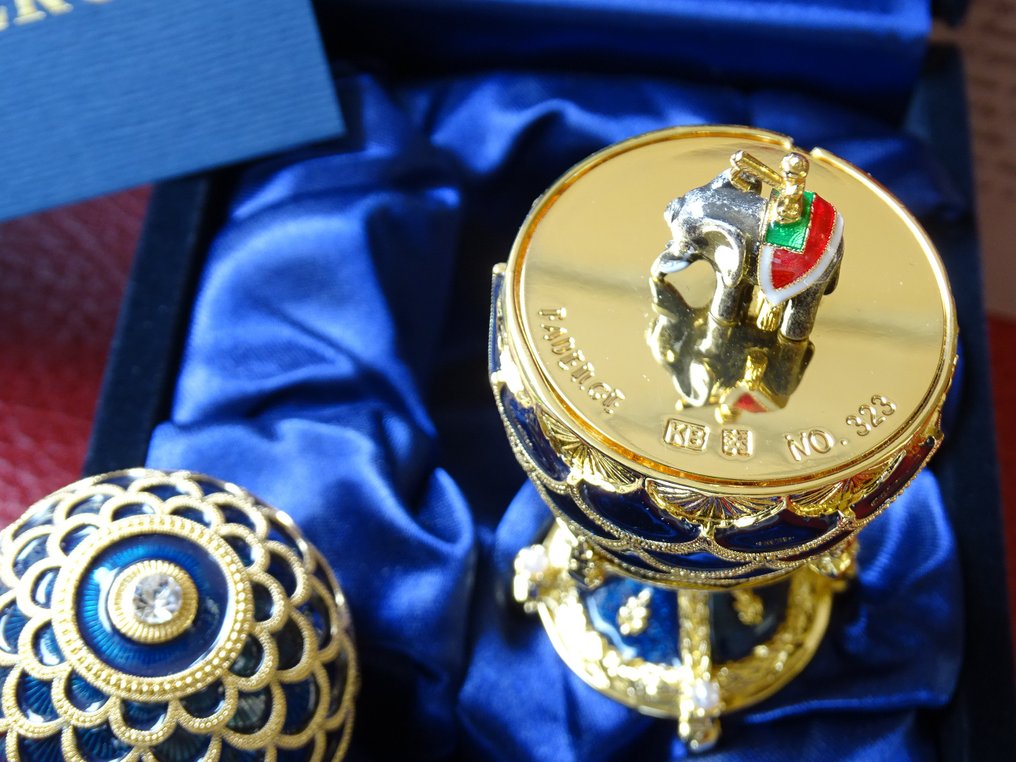 Figura - House of Fabergé - Imperial Egg - Original box included- Certificate of Authenticity - Esmalte #3.2