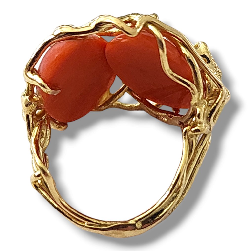 Ring Vintage Natural Coral 18K Yellow Gold Cocktail Ring #1.3