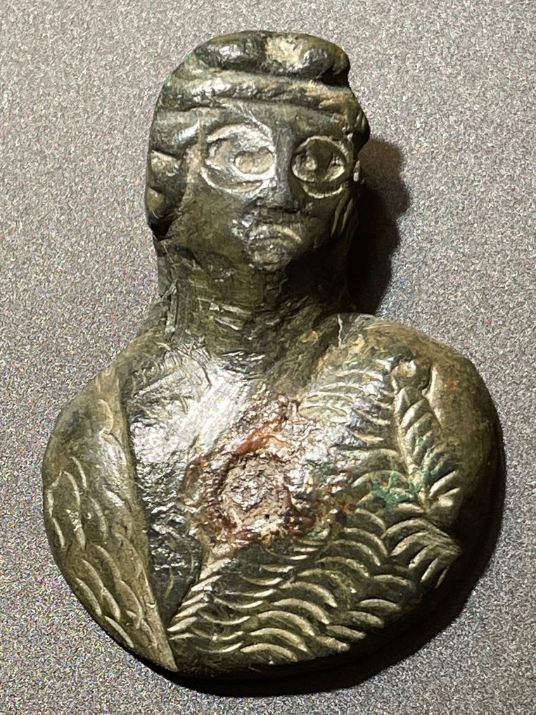 古罗马 黄铜色 身披尼米亚狮皮的赫拉克勒斯完整半身像。附有奥地利出口许可证。 #1.1