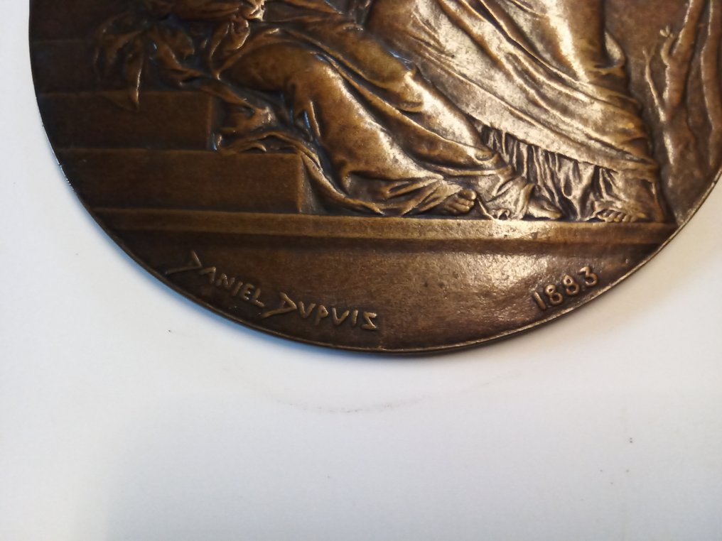 法国。 1883 年“公共援助”铜奖作品 Dupuis - 纪念奖章  #2.2