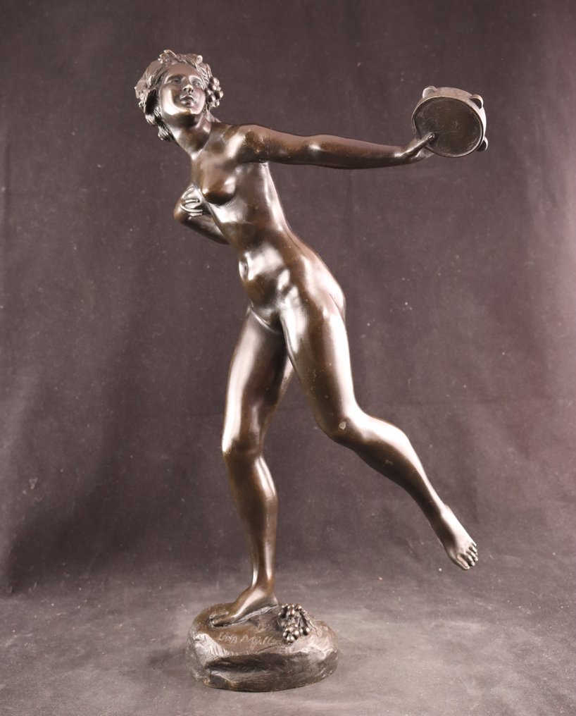 Lina Müller (19th. cent.) - 雕塑, Muziek makende bacchante - 45 cm - 黄铜色 #1.1