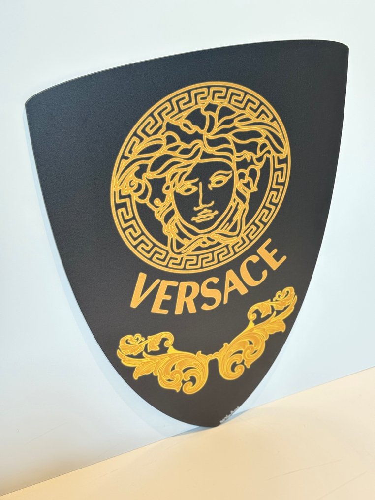 Rob VanMore - Shielded by Versace - 60 cm #2.1