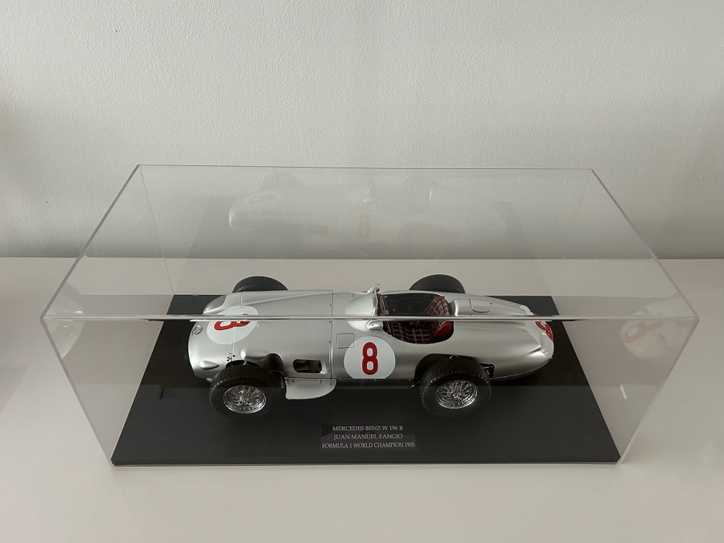 IXO 1:8 - Coche a escala - Mercedes Benz - Juan Manuel Fangio - 1954 #1.1
