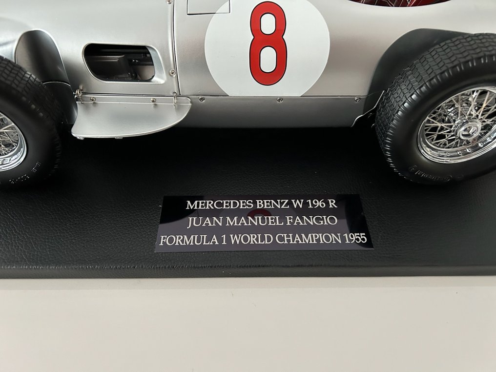 IXO 1:8 - Coche a escala - Mercedes Benz - Juan Manuel Fangio - 1954 #2.2