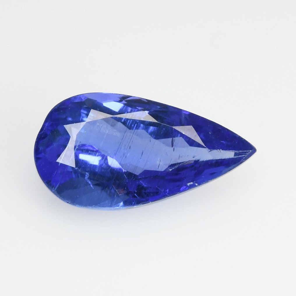 1 pcs Azul Violeta Vívido/Profundo
Grau de qualidade de cor Qualidade de cor fina Tanzanita - 2.36 ct #2.1