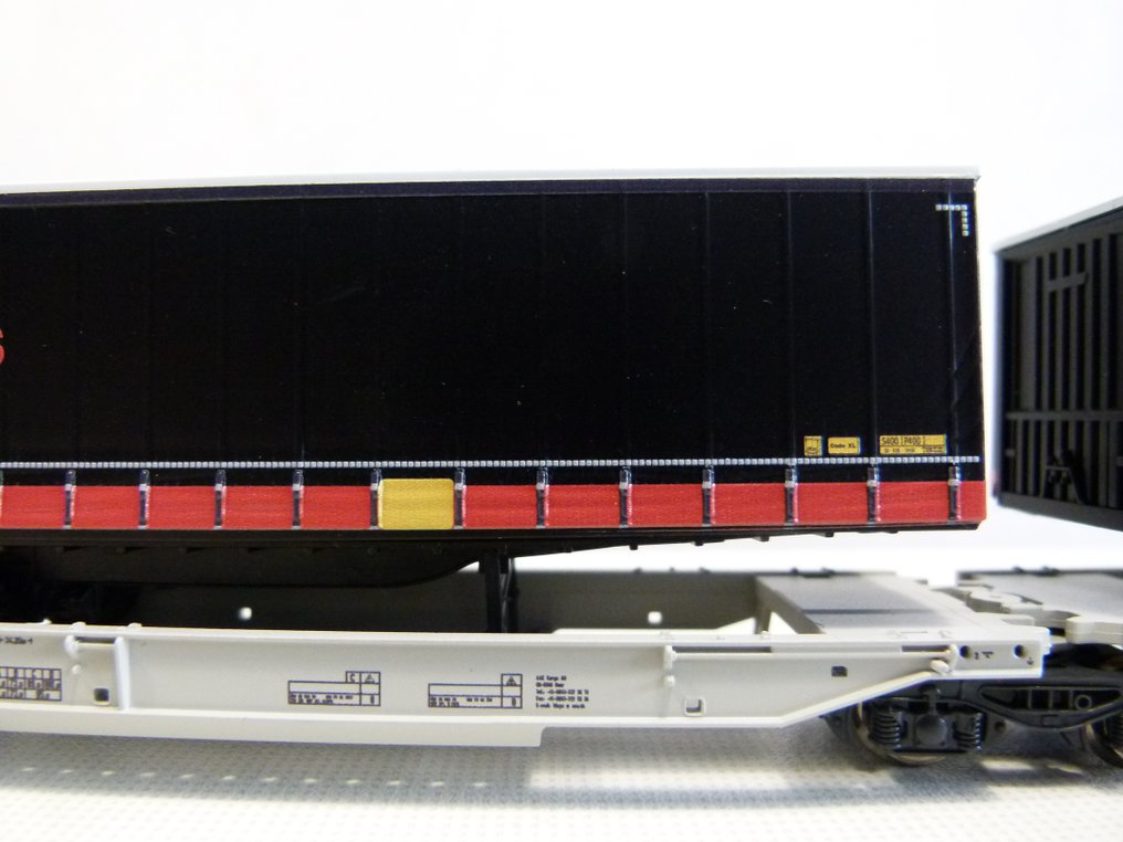Roco H0 - 76417 - Set machetă tren cu vagon marfă (1) - Vagon transport dublu "Vos Logtics" - DB, AAE #3.2