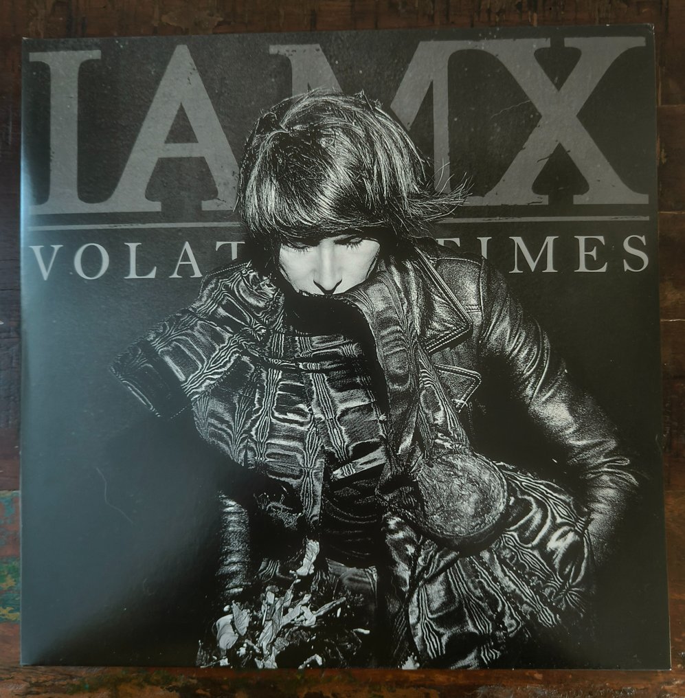 IAMX - Volatile Times - Alternative Rock, Electro, Synth-pop - 2xLP Album (dupla album) - 1st Pressing - 2011 #1.1