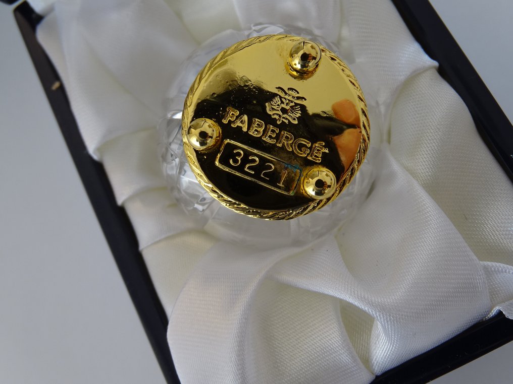 House of Fabergé - Figure - Romanov Coronation - Original box with eagle - 24 carat gold finished #2.1