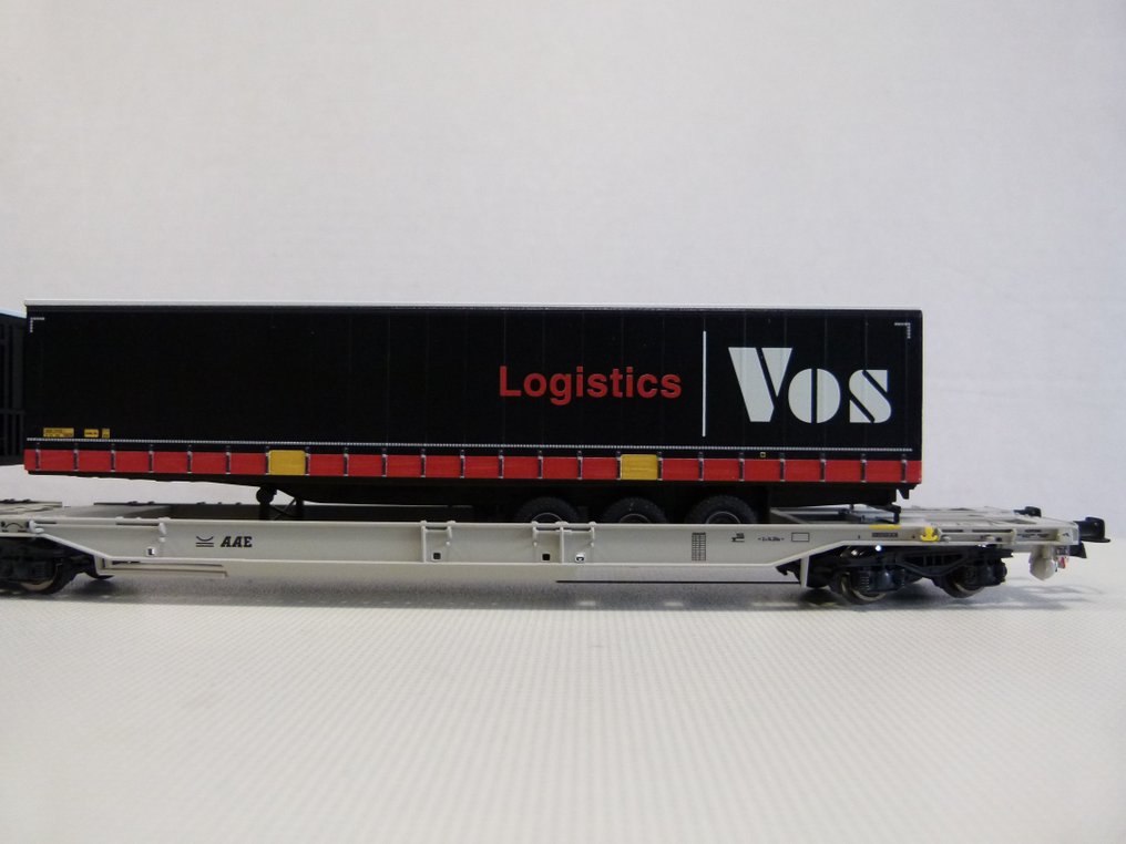 Roco H0 - 76417 - Set machetă tren cu vagon marfă (1) - Vagon transport dublu "Vos Logtics" - DB, AAE #2.2
