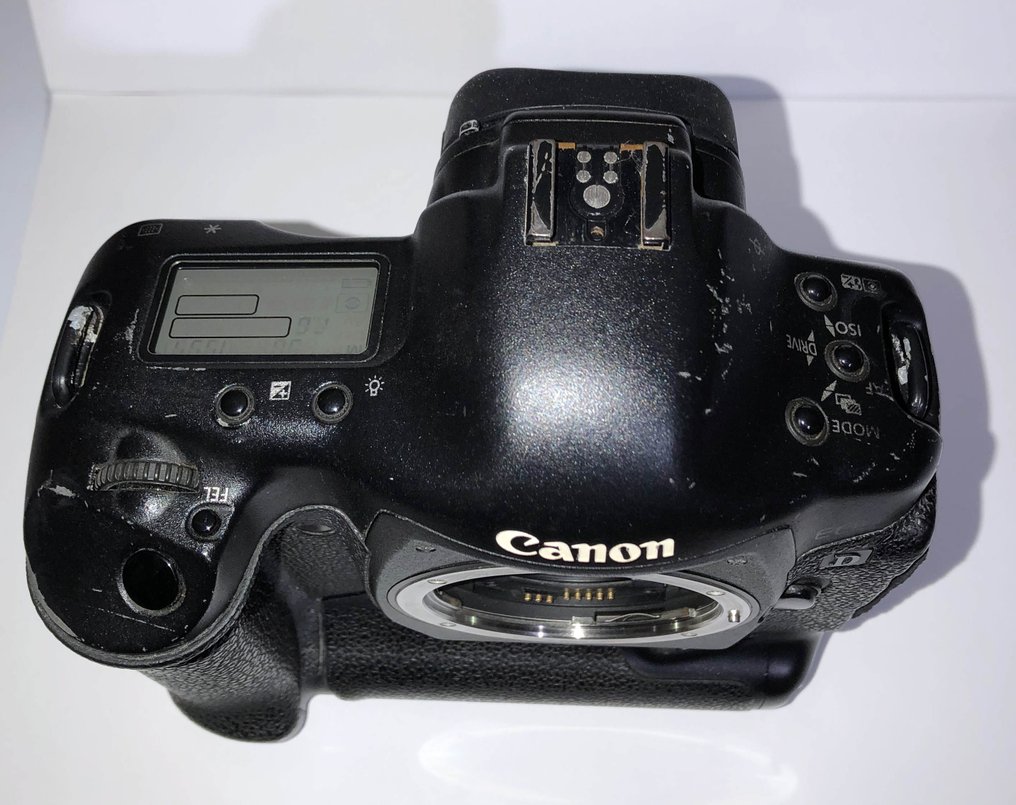 Canon EOS 1D Markii N Digital camera #2.1