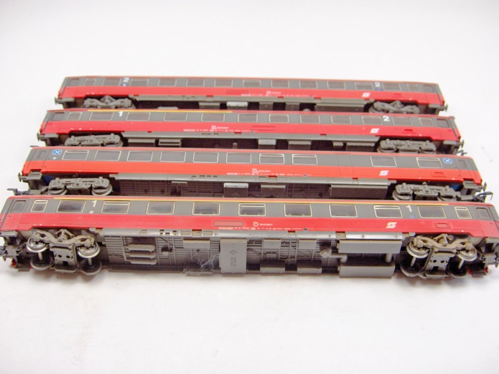 Roco H0 - 44666/44850/44851/44665 - Carrozza passeggeri di modellini di treni (4) - 4 carrozze passeggeri - ÖBB #1.1