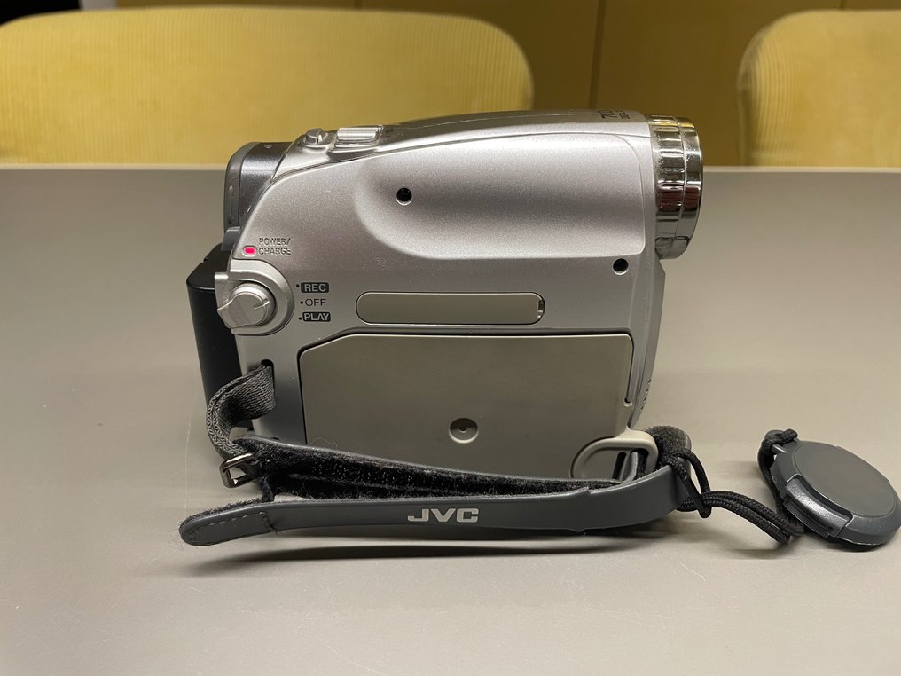 JVC GR-D640E Hybrid MiniDV/SD 數位混合式相機 #3.2