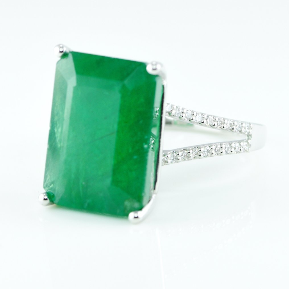 Ring - 14 karaat Witgoud -  11.65 tw. Smaragd - Diamant  #2.1
