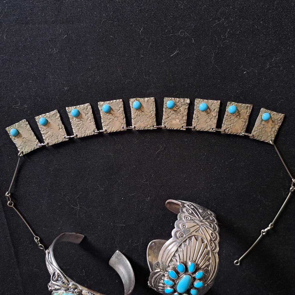 trois bijoux amérindiens - R. Wylie - Navajo - États-Unis #1.2