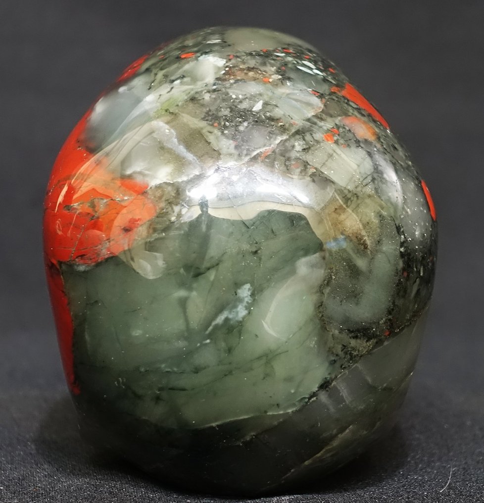 Geschnitzter Schädel in African Red Blood Crystal – Superrealistische Serie - Höhe: 131 mm - Breite: 102 mm- 1360 g #2.2