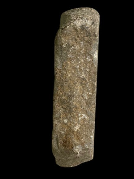 Ókori római Márvány Töredék temetési sztélé felirattal. Spanyol kiviteli engedély. - 10.6 cm #2.1