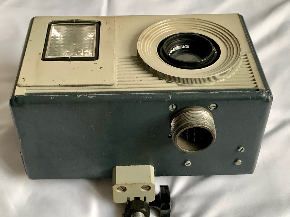 Zhlobinskiy Zavod SVET Special purpose remote control camera made for Soviet Militia Cámara de estudio/técnica #2.2
