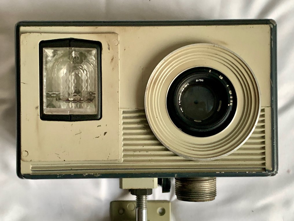 Zhlobinskiy Zavod SVET Special purpose remote control camera made for Soviet Militia Cámara de estudio/técnica #2.1