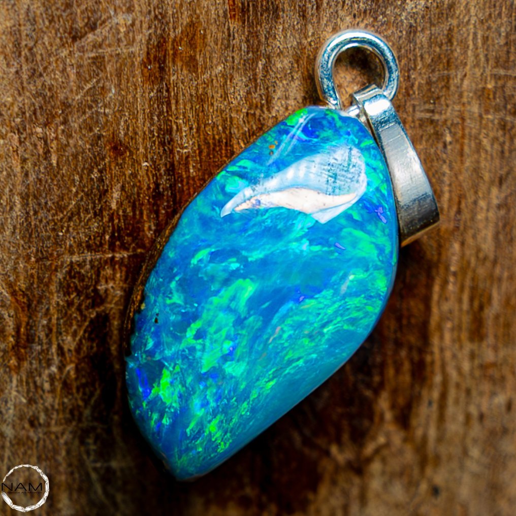 Sällsynt naturligt polerad boulder opal hängsmycke 8,7 ct- 1.74 g #1.1