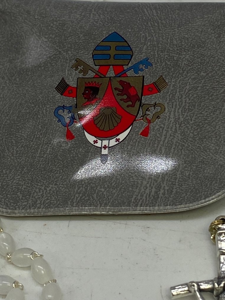  Terço - Rosário do Papa Bento XVI doado e abençoado prateado - ver existente e madrepérola - 2000-2010  #1.2