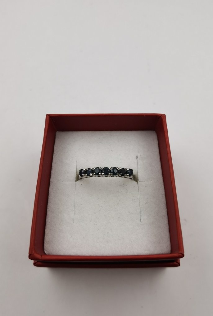 Ring - 18 kt. White gold -  0.35ct. tw. Sapphire #1.2
