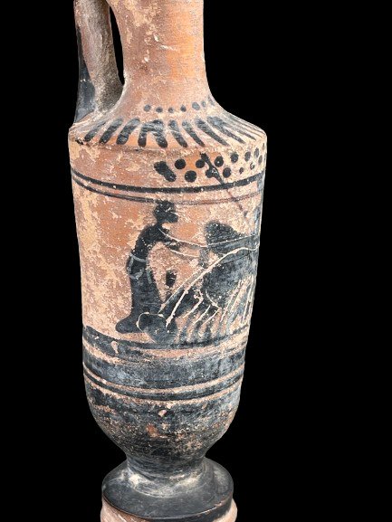 Grecia Antică, Epoca Clasică Ceramică Attic Black -Figured Lekythos atribuit grupului Haimon. Licență de export spaniolă. - 12.5 cm #2.1