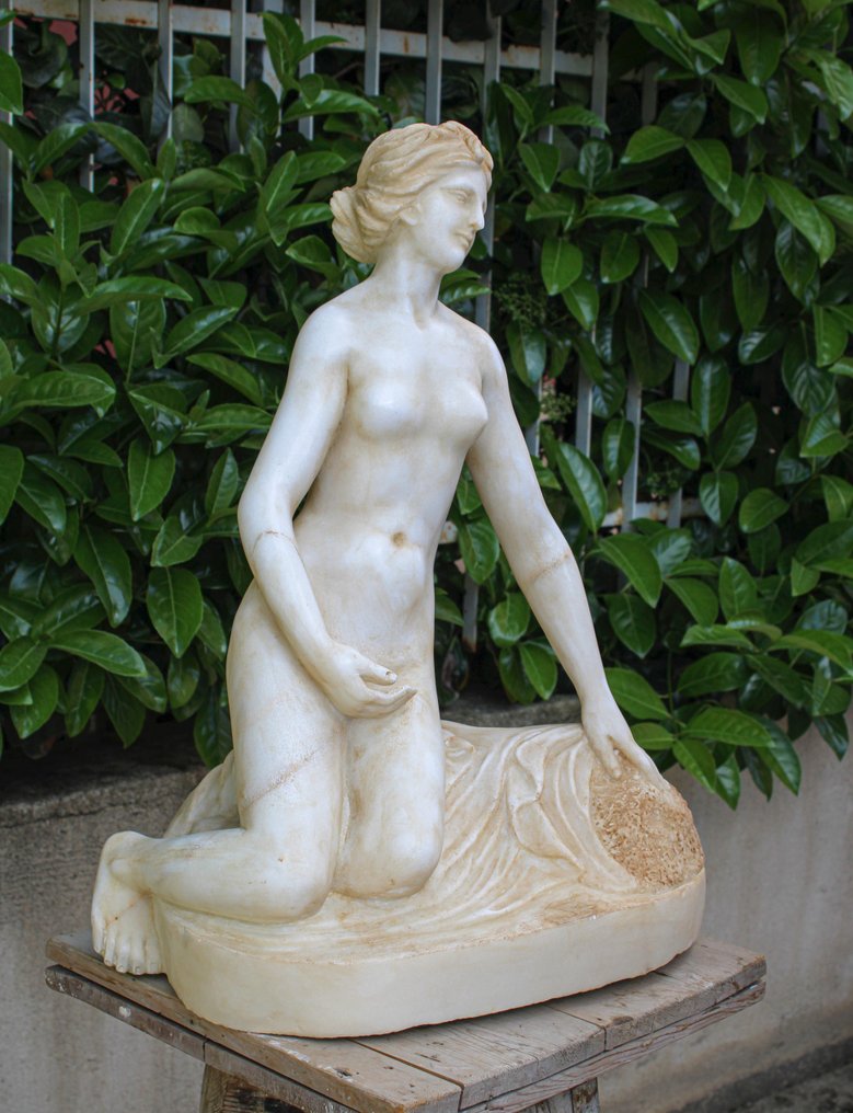 sculptuur, Statua "Fanciulla Nuda Sdraiata" - 66 cm - Marmer, Carrara-beeldhouwwerk wit marmer - met de hand gesneden #1.2