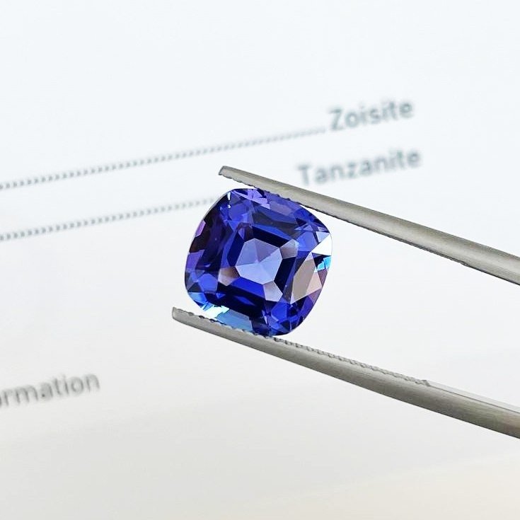 GIA Certified Bluish Violet Tanzanite - 5.48 ct #1.2