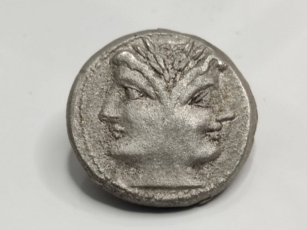 Romerska republiken. Anonymous. Didrachm (Quadrigatus) Rome, circa 225-214 BC #2.2