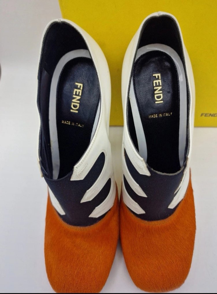 Fendi - Enkellaarsjes - Maat: Shoes / EU 39 #2.1
