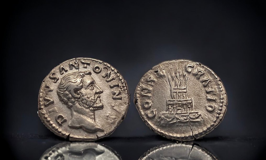 Rooman imperiumi. Antoninus Pius (138-161 aaj.). Denarius Rome - CONSECRATIO, Pyre #2.2