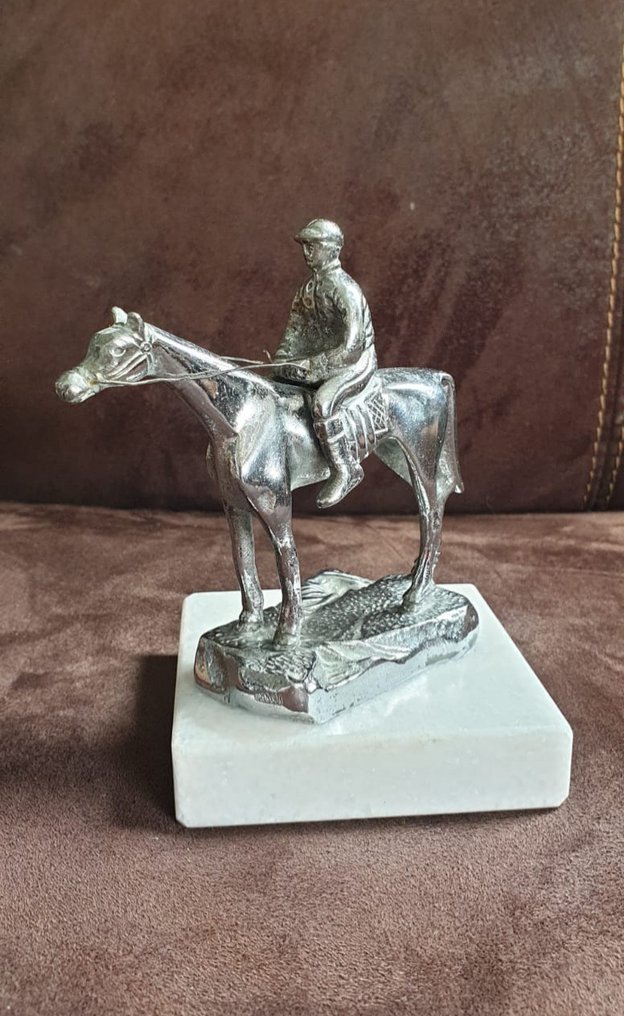 Bil del (1) - Desmo - Ornament Ruiter & Paard - 1940-1950 #1.1