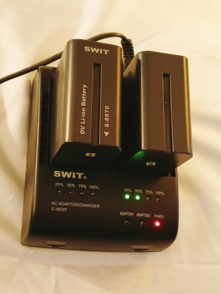 SWIT S-3602F CARICA BATTERIE COMPRESE DI N. 2 BATTERIE Videokamera/felvevő Mini DV-DV #1.2