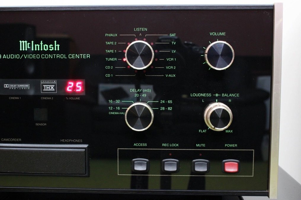 Mc Intosh - C-39 - Centro de Controle AV / Pré-amplificador #3.2