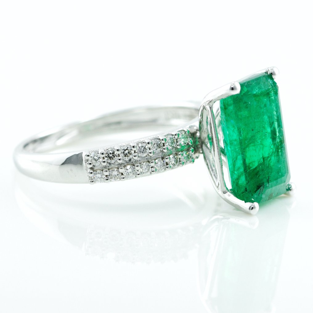 Ring - 14 kt Vittguld -  3.75 tw. Smaragd - Diamant #2.1
