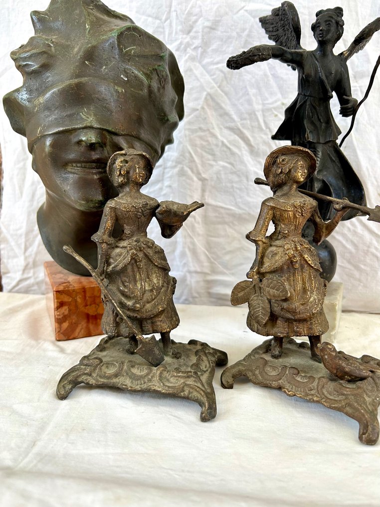 4 Sculture - sculptuur, Dea Bendata - Dea della Vittoria - Coppia DI Ragazze - 29 cm - Zinklegering #1.2