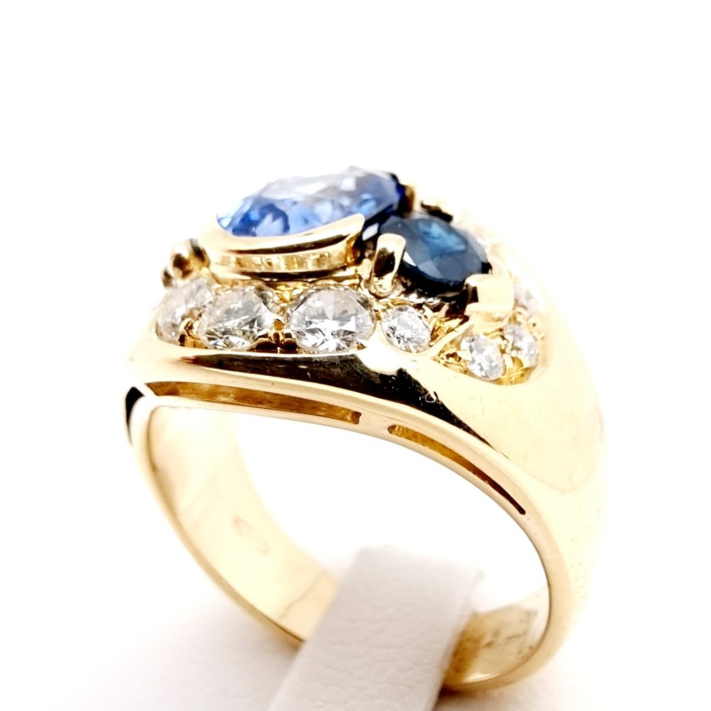 Ring - 18 kt. Yellow gold Sapphire - Diamond #2.1