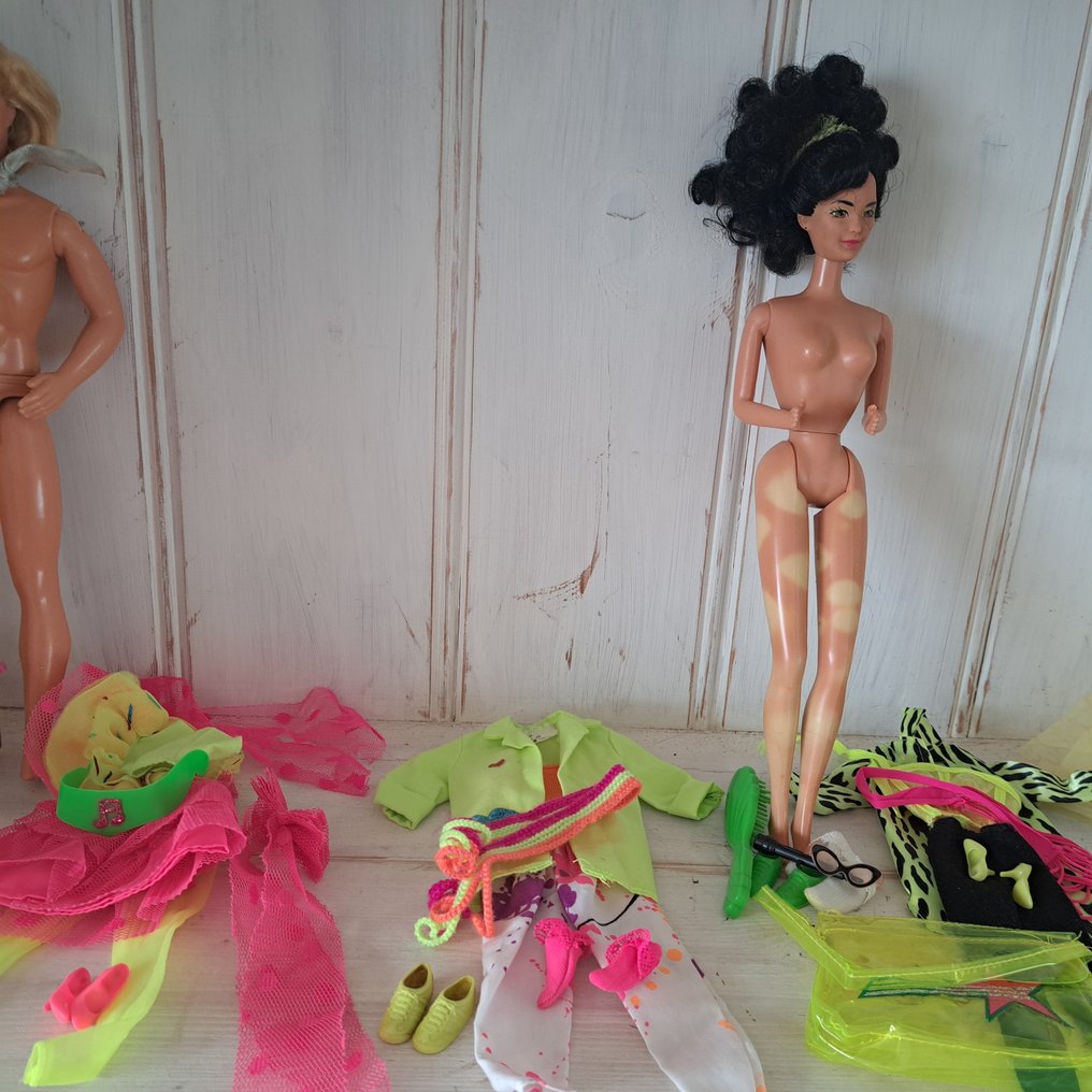 Mattel  - Barbie-nukke Barbie: Hawaii Ken, Rockstar Ken en Rockstar Dana met 12 losse outfits en 1 trui - 1970-1980 #1.2