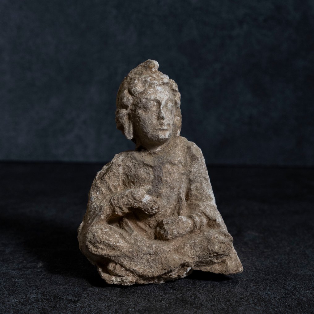 Gandhara Stuck Sittande Bodhisattva - 4:e-5:e århundradet e.Kr #2.1