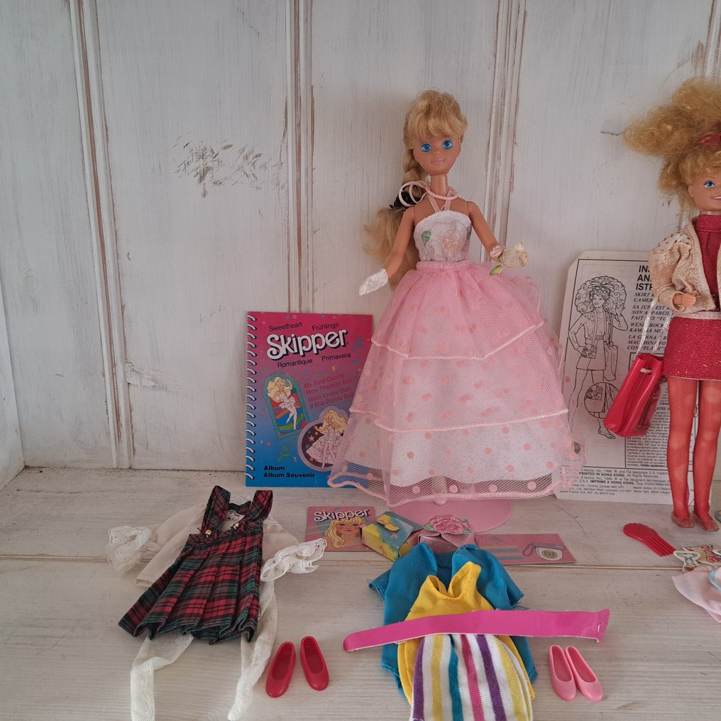 Mattel  - Barbie dukke Barbie Skipper jaren 80 met 6 outfits - 1980–1990 #1.2