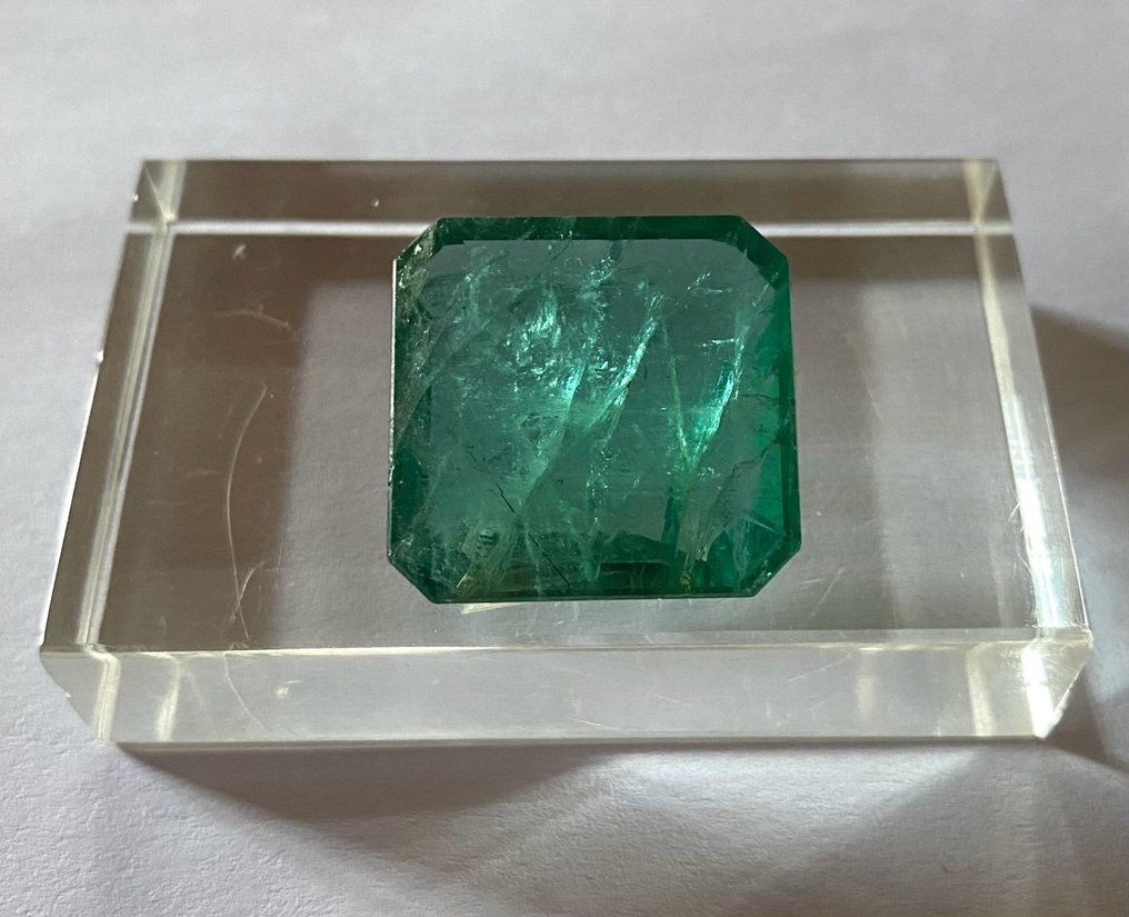 1 pcs  Emerald - 46.46 ct #2.2